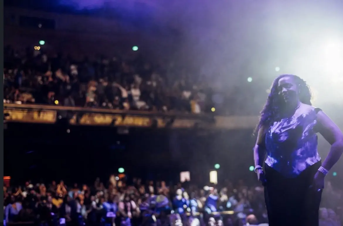 Alex Isley & fans at The Wiltern in Los Angeles