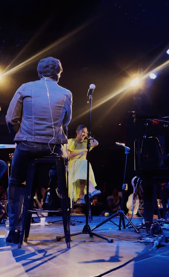 Olivia Dean & Leon Bridges performing "The Hardest Part" at Le Poisson Rouge, NYC 6/15.