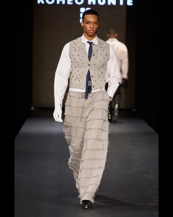 ◼️◼️ ◼️◼️ ◼️◼️ – 20