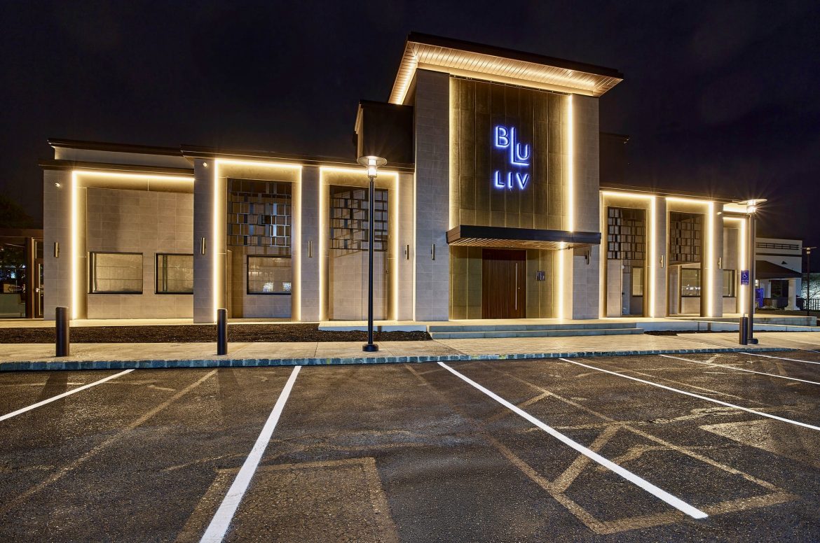 Blu Livingston restaurant exterior in Livingston New Jersey at night